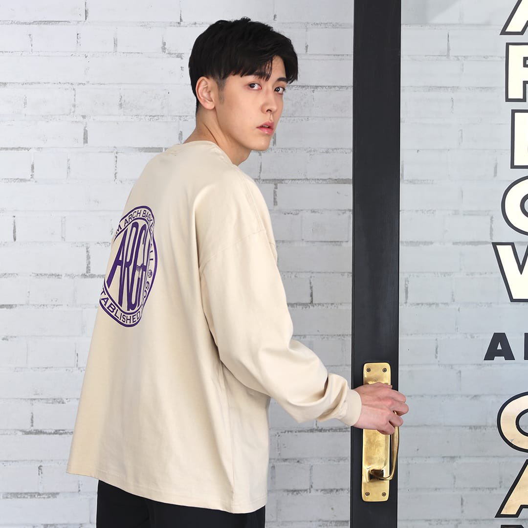 Arch_BAL's tweet photo. [ Arch Online Store Limited ]
team arch circle wide L/S tee
(black)(cloudy blue)(ecru)
https://t.co/tBK6bn2Hg1

#arch_bal #ARCH_BALLER
#limited #オンライン限定 #シャツ
#ロンT #TEAMARCH #ナイロンショーツ
#バスケ #lifestyale
#キョウハナニヲキテイコウ https://t.co/u4tojBqrfj
