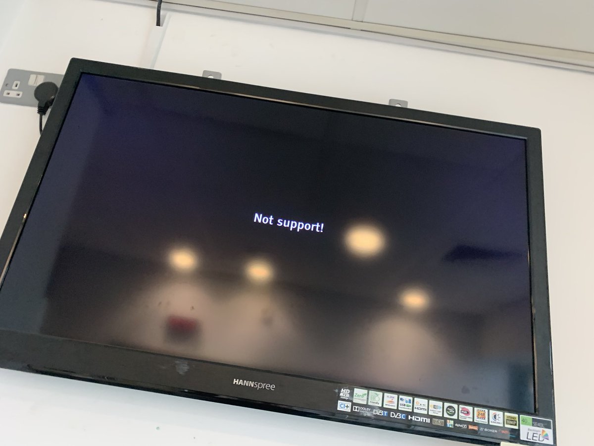 MikeReid42's tweet image. I’m not an expert but… #nosupport #notsupported #firstworldproblems #technology #flatscreentvs