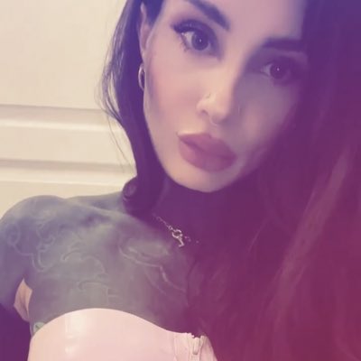 loo_tttt's tweet photo. #NouvellePhotoDeProfil #momanddaughter #ladiesnight #salsacafe https://t.co/yBkvi3R9j3