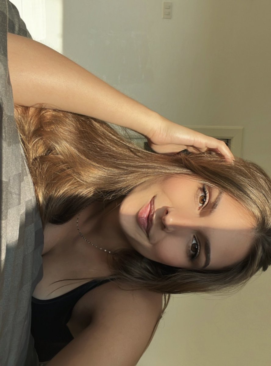Julia tweet media