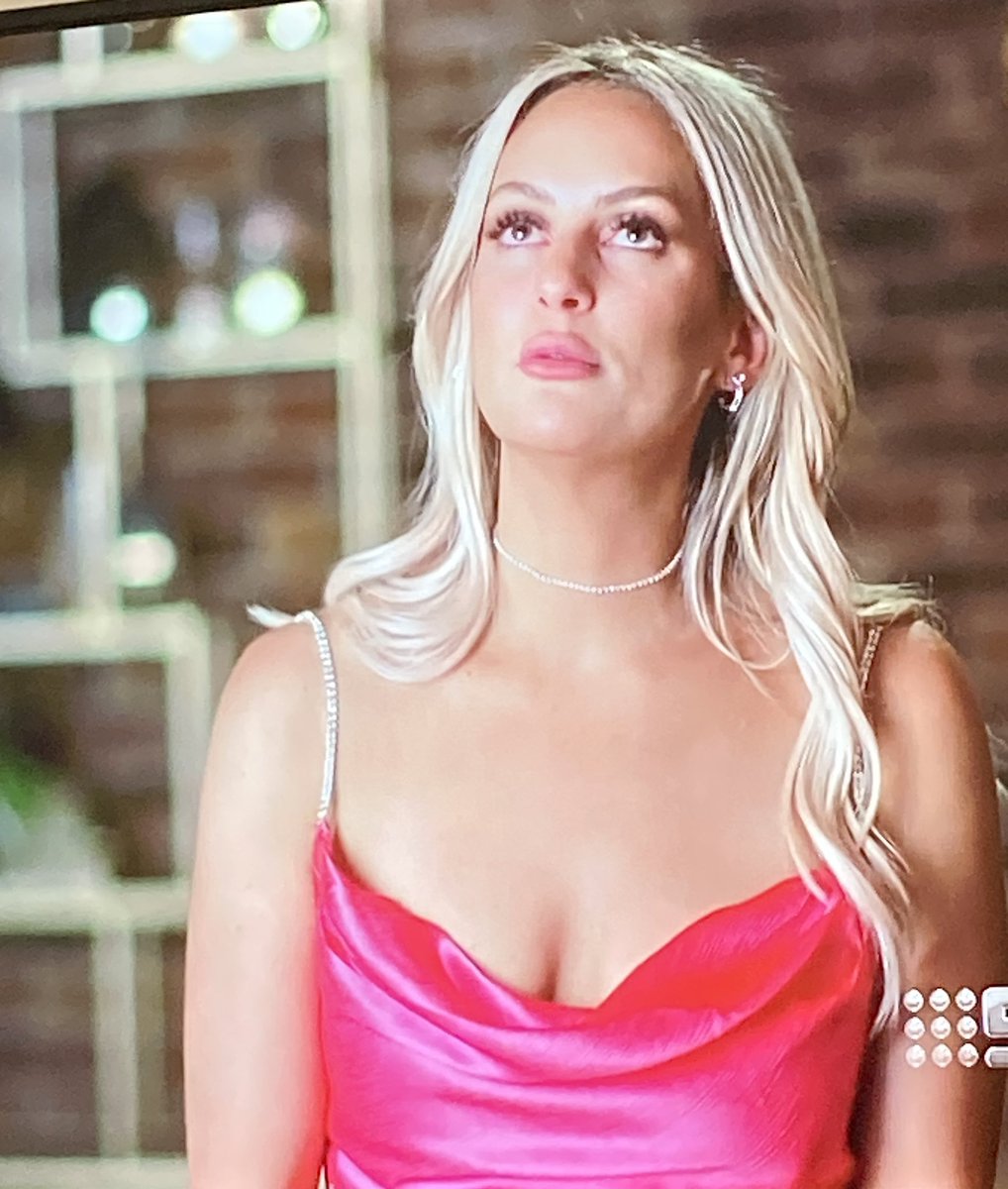 Medusa_on_Line's tweet photo. And the Fucchen idiot award for Mafs 2023 goer too….
Alyssa #MAFSAU #MAFSAUS #alyssa https://t.co/BeddBq6WUA