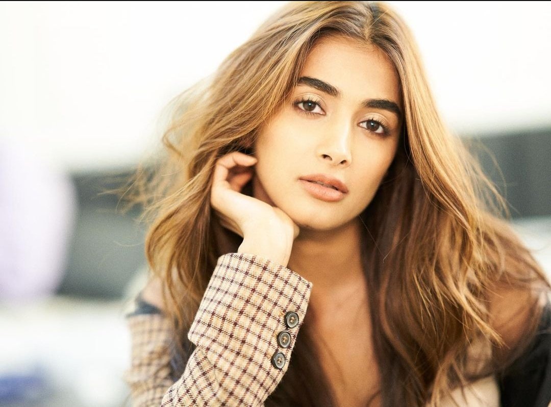 GorasSwaroop's tweet photo. Still a Mess 🫠❤️ Ku pyaar sa ho gya hai 🫶 @hegdepooja 

#PoojaHegde #KisiKaBhaiKisiKiJaan https://t.co/u3j9Amfdfq