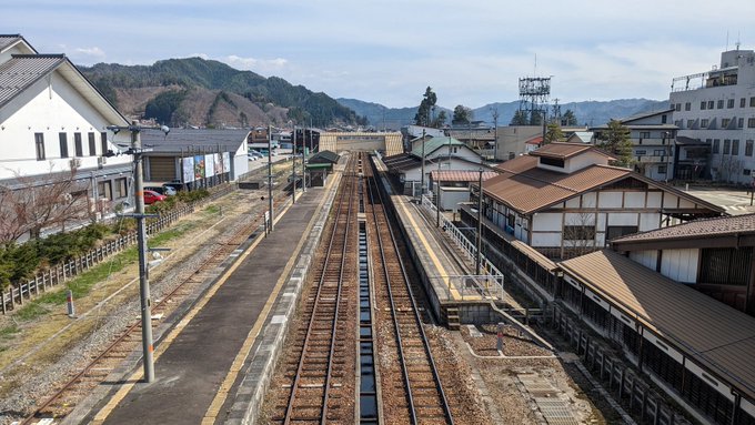 今日は、念願だった『君の名は』の聖地巡礼ひとり旅😂宿は、桃源郷温泉の季古里さんにお邪魔しました。明日は、残り３箇所廻って