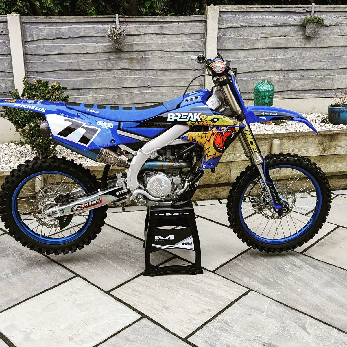 New graphics day! 🙏

Thanks to everyone who watches my content &amp; makes this possible &amp; to <a href="/PCSpecialist/">PCSpecialist</a> &amp; <a href="/CRACKDCoffee/">CRACKD - Coffee for Gamers</a> for the sponsors.

About to go riding and ruin them 😭