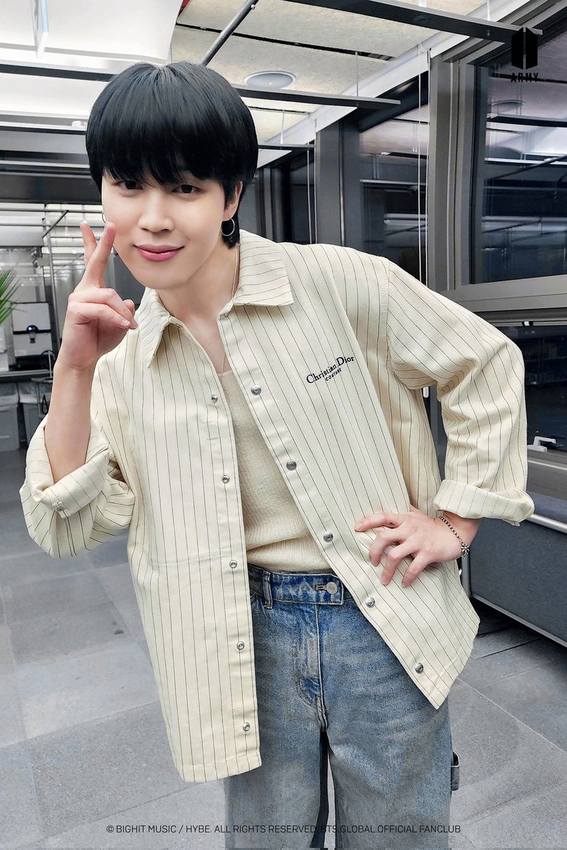 InfoBTS_Univers's tweet photo. Jimin encabeza el Top 10 de artistas más mencionados en redes sociales durante el mes de marzo. Según NetBase Quid, le siguen BTS, JHOPE, JCole, JUNGKOOK y RM.
1️⃣ #Jimin
2️⃣ #BTS
3️⃣ #JHOPE
4️⃣ #JCole
5️⃣ #JUNGKOOK
6️⃣ #RM
#FACE_Jimin #Jimin_FACE @BTS_twt
#NetBaseQuid
-✨❤️ https://t.co/6bq1Ko6nTp