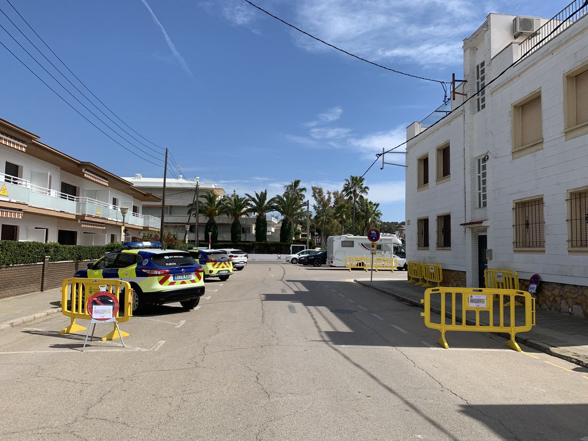 PoliAltafulla's tweet photo. Informem ❗️
Prohibició d’estacionament a la Plaça consulat de mar a partir de demà día 03/04/2023 fins a final d’actes del día 09/04/2023.
Especial atenció a la zona que afecta la senyalització https://t.co/vtwbS7s4PV