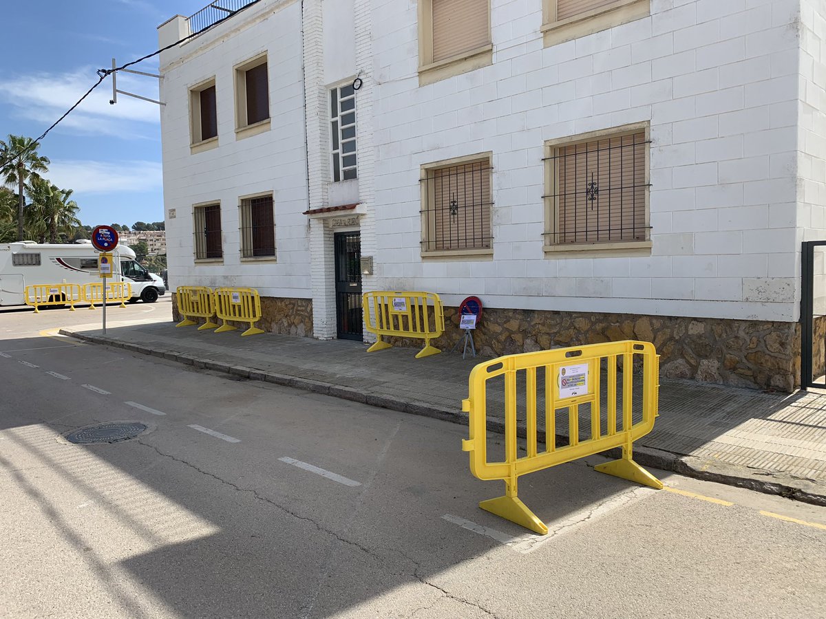 Informem ❗️
Prohibició d’estacionament a la Plaça consulat de mar a partir de demà día 03/04/2023 fins a final d’actes del día 09/04/2023.
Especial atenció a la zona que afecta la senyalització