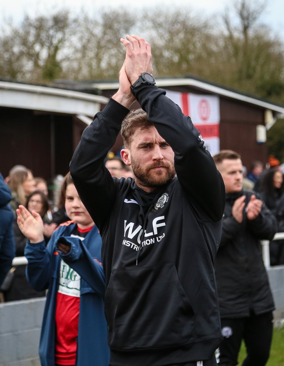 MATCH PHOTOS: @CorshamTownFC 2 - 2 @AscotUnitedFC
Ascot won 4-5 on penalties

FA Vase Semi Final - 1stApril 2023

LINK to 148 PHOTOS: flic.kr/s/aHBqjAy8SD

@swsportsnews  @HellenicLeague #FAVase