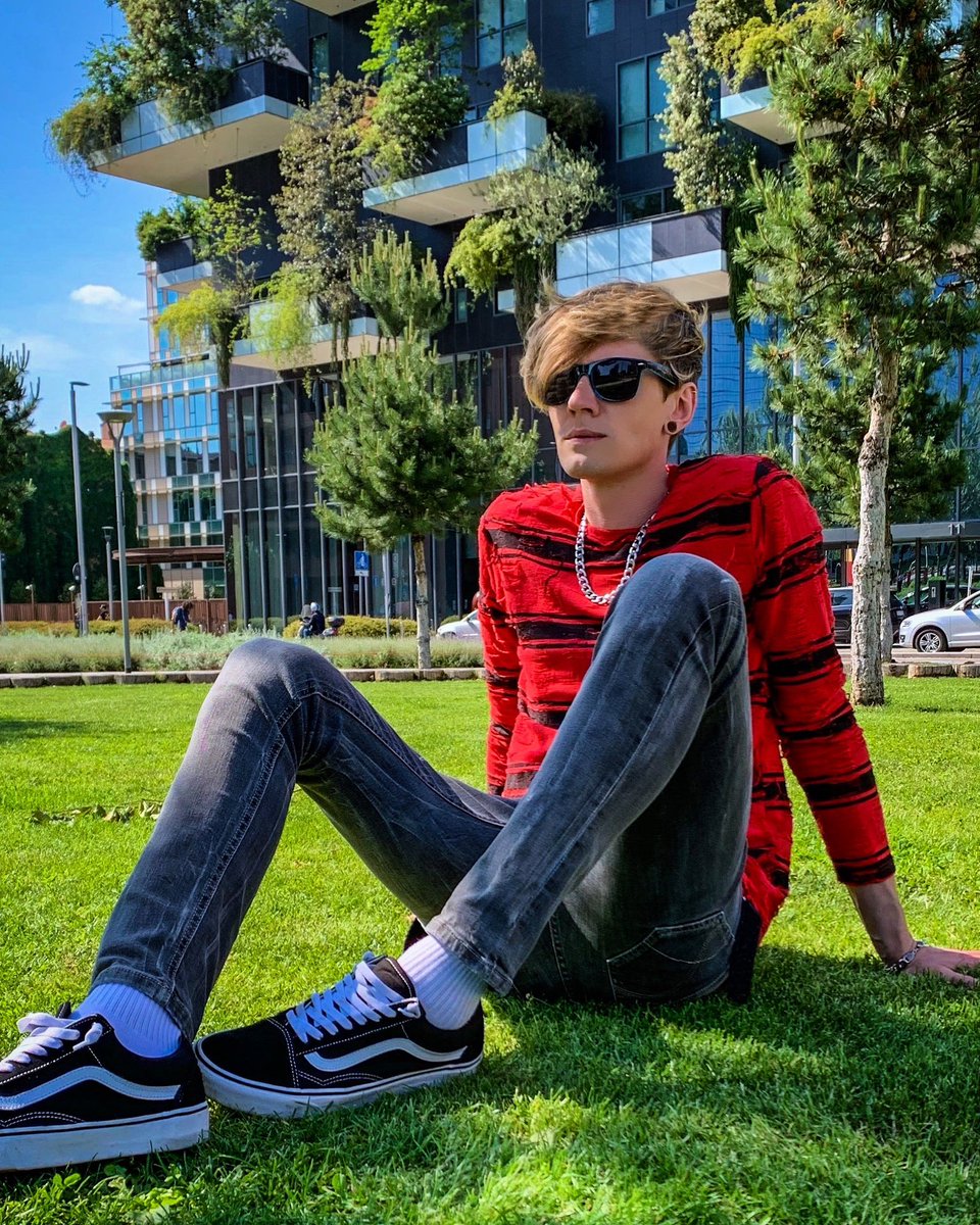 SilverOfficial's tweet photo. Domenica di primavera😍! Io sono a Milano… voi dove siete? 😎☀️

#sunday #domenica #milano #silver #spring #primavera https://t.co/heG9iyGLUZ