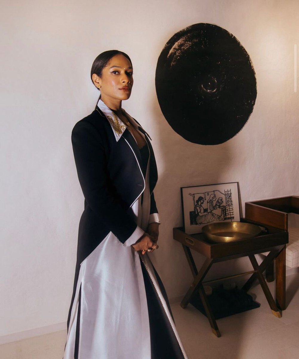 UrbanAsian's tweet image. #masabagupta arrives for #nmacc centre opening in custom #houseofmasaba 🖤