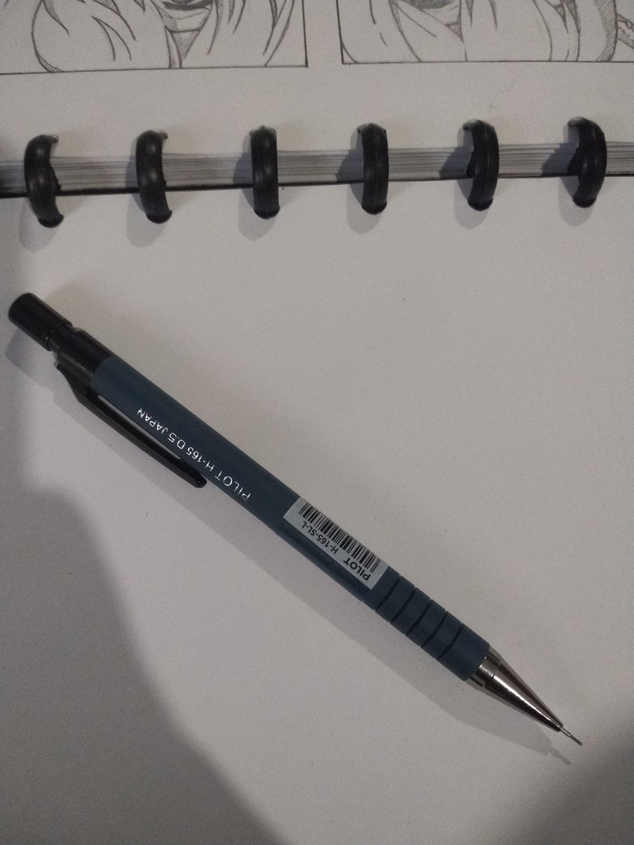 YOOooo5522's tweet photo. New pencil, yeay!! https://t.co/pnFbhXIVn7