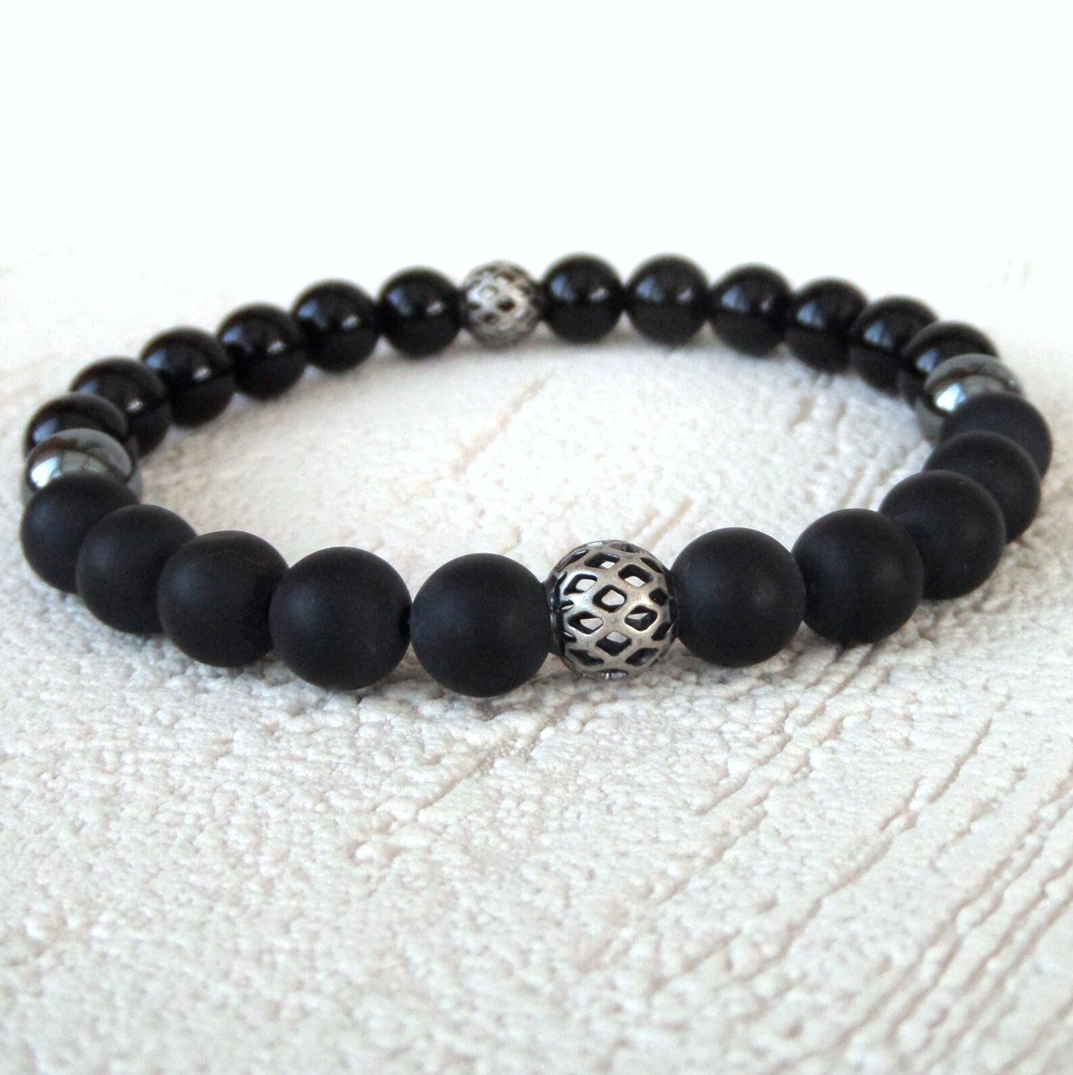 This stylish mens onyx bracelet is handmade by @BeadStormJewell 

etsy.com/uk/listing/771…
#mensjewellery #onyx #handmade