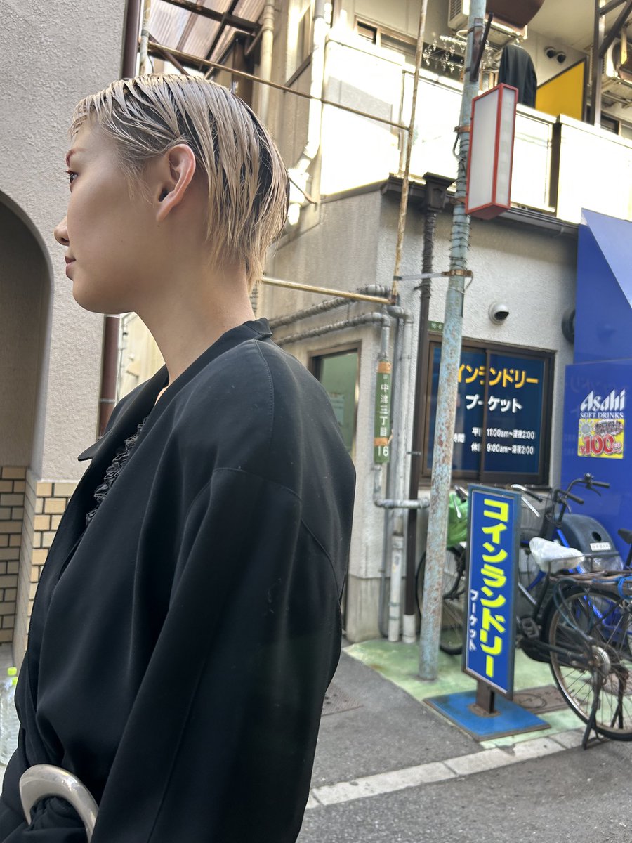 noisesubway's tweet photo. #thierrymugler のえぐえぐワンピ👗
超かっこいいの店頭に入荷しました💫 https://t.co/SSdVRGs33h