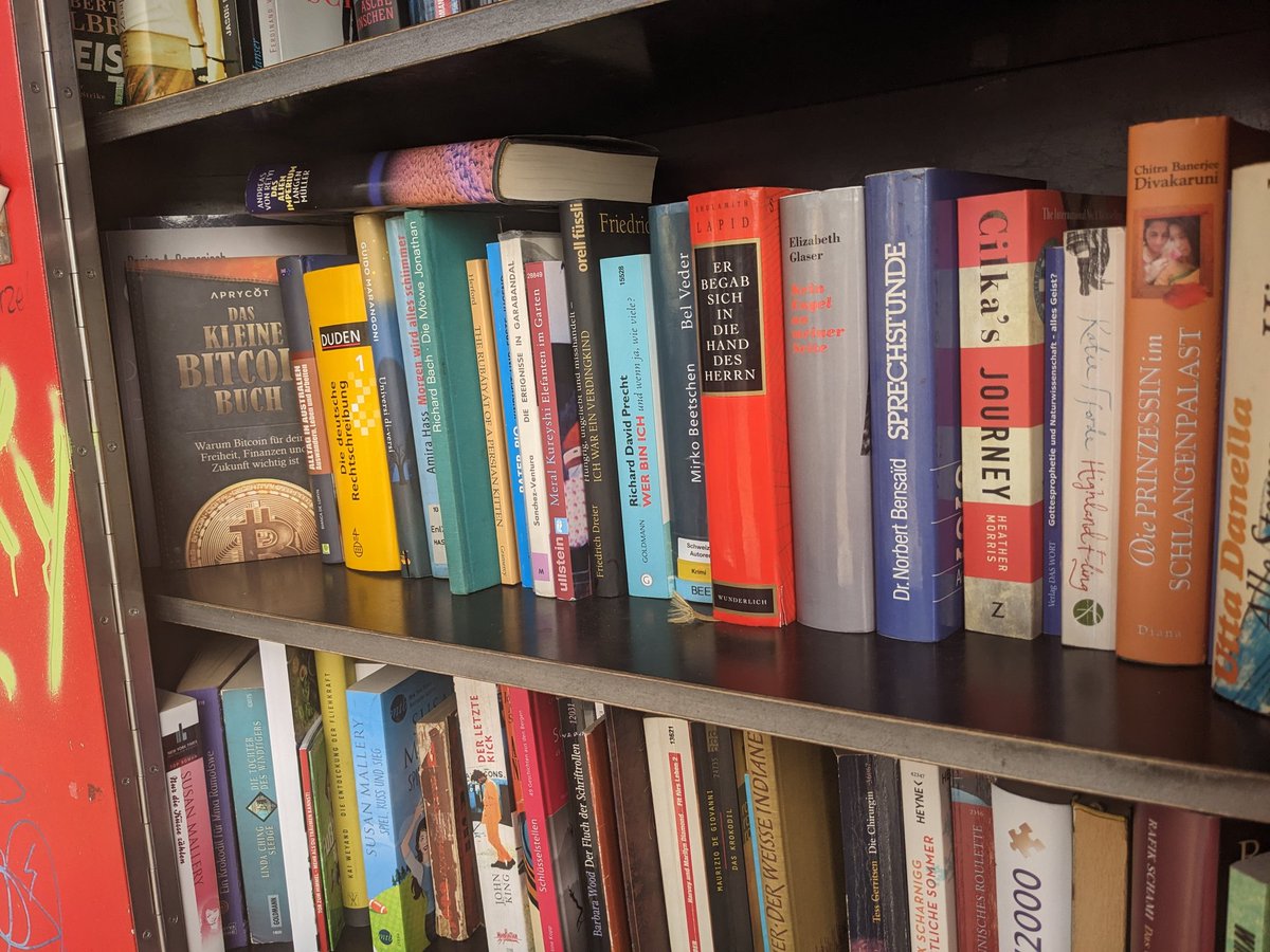 BTCMentoring's tweet photo. Mist, Termin verpasst. 💩 egal. Heute wird bei schönem Frühlingswetter passiv ge-orangepilled. Ein weiteres Bitcoin Buch in der #bitcoinbookchain wurde im Zürcher Bücherschank hinterlegt. #BringingBitcoinToThePeople
https://t.co/zUN3o0YB7p
@coinfinity @aprycotmedia 🙏 https://t.co/xfTeOP4cTe