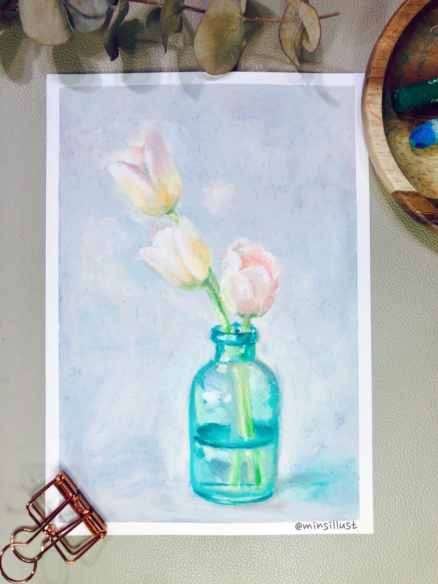 minsillust's tweet photo. 오늘의 꽃 그림. 밝게 그리는 것이 훨훨씬 어려웁다. https://t.co/lPcFrV46B8