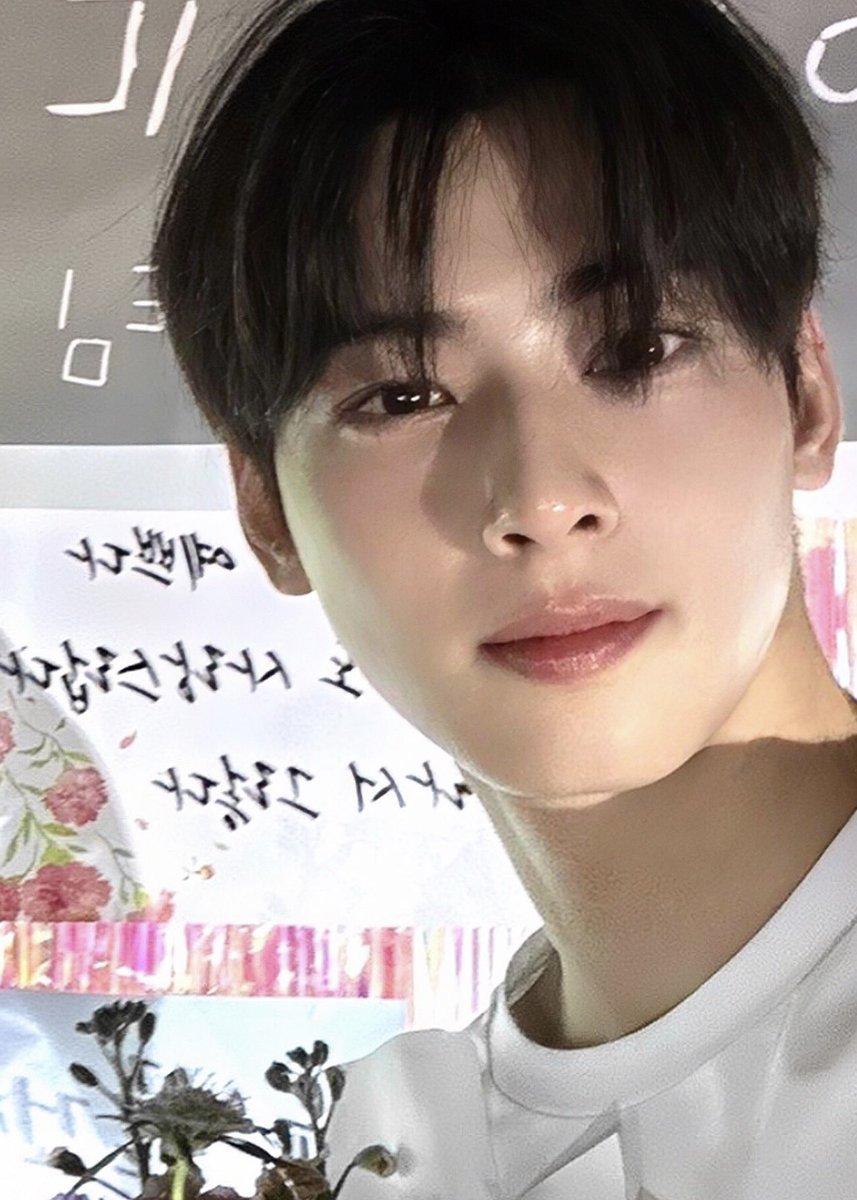 cewycha's tweet photo. YOHAN🖤                         SEOWON🤍 https://t.co/ljfRY468Ap