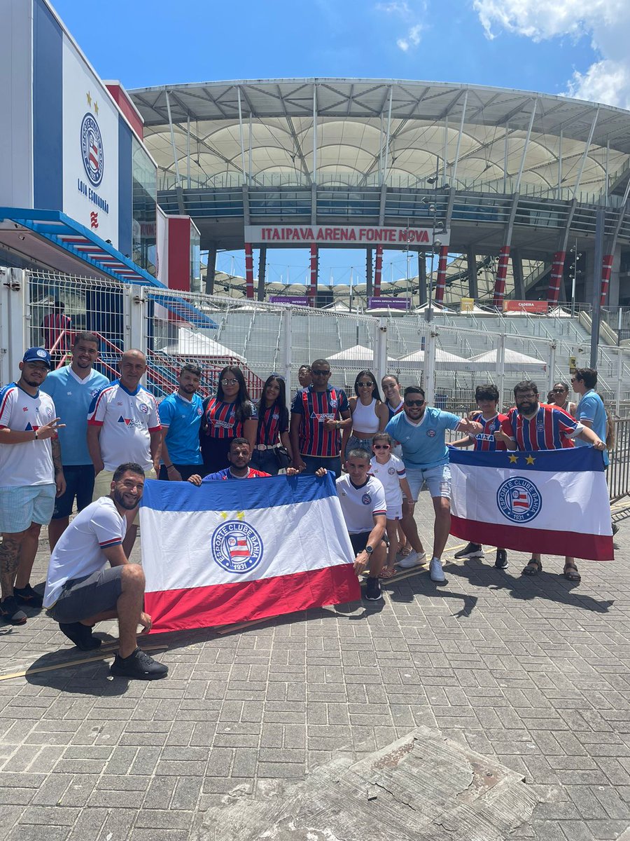 Embaixada já nos arredores da Fonte. A Bahia é Bahia! Bom jogo e o 50, vem!