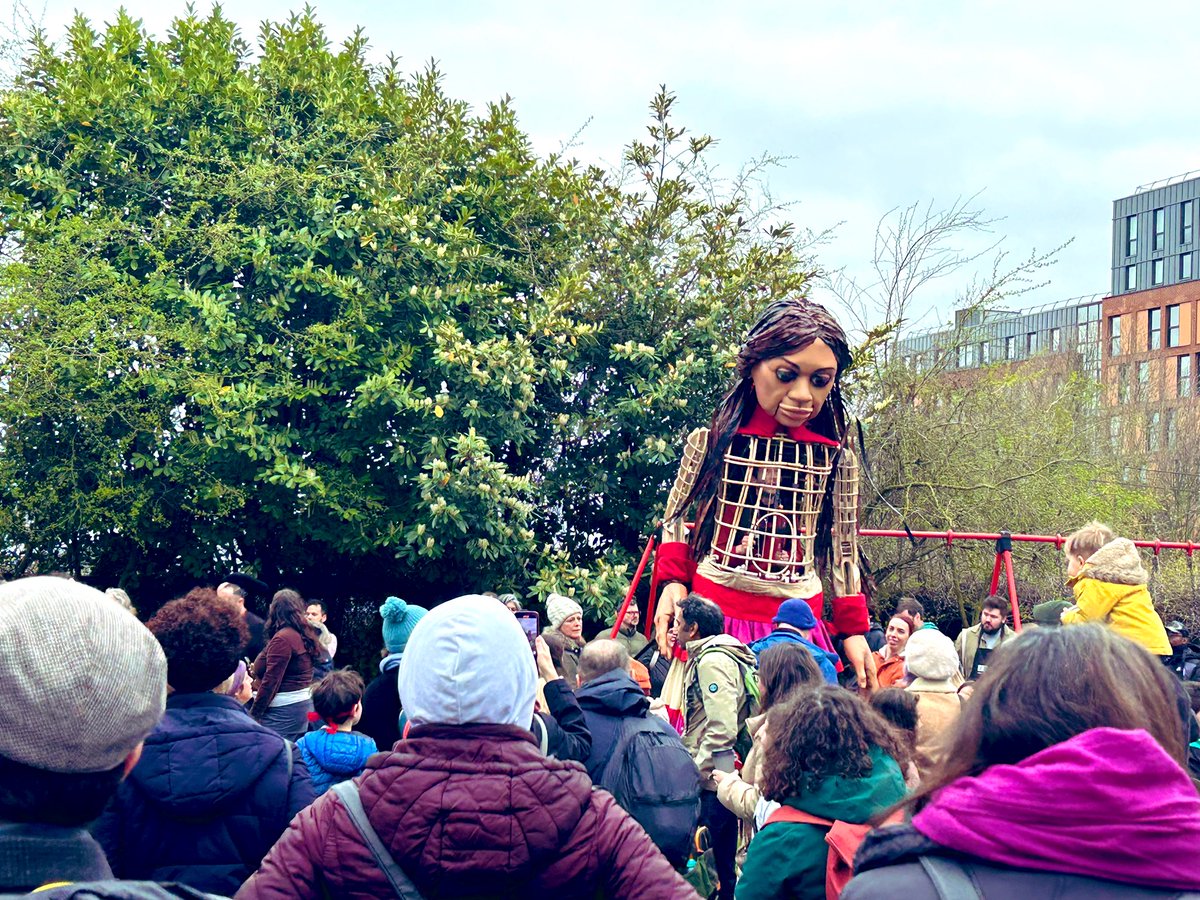 Georgia_Gould's tweet photo. The most beautiful &amp; moving morning in Camden as our community celebrated Passover &amp; Easter with #LittleAmal

We came together to send a strong message that Camden is a Borough of Sanctuary where refugees will always be welcome.

Join us later for Ramadan https://t.co/gZ1vmzVidP https://t.co/fIcYKzNoDv