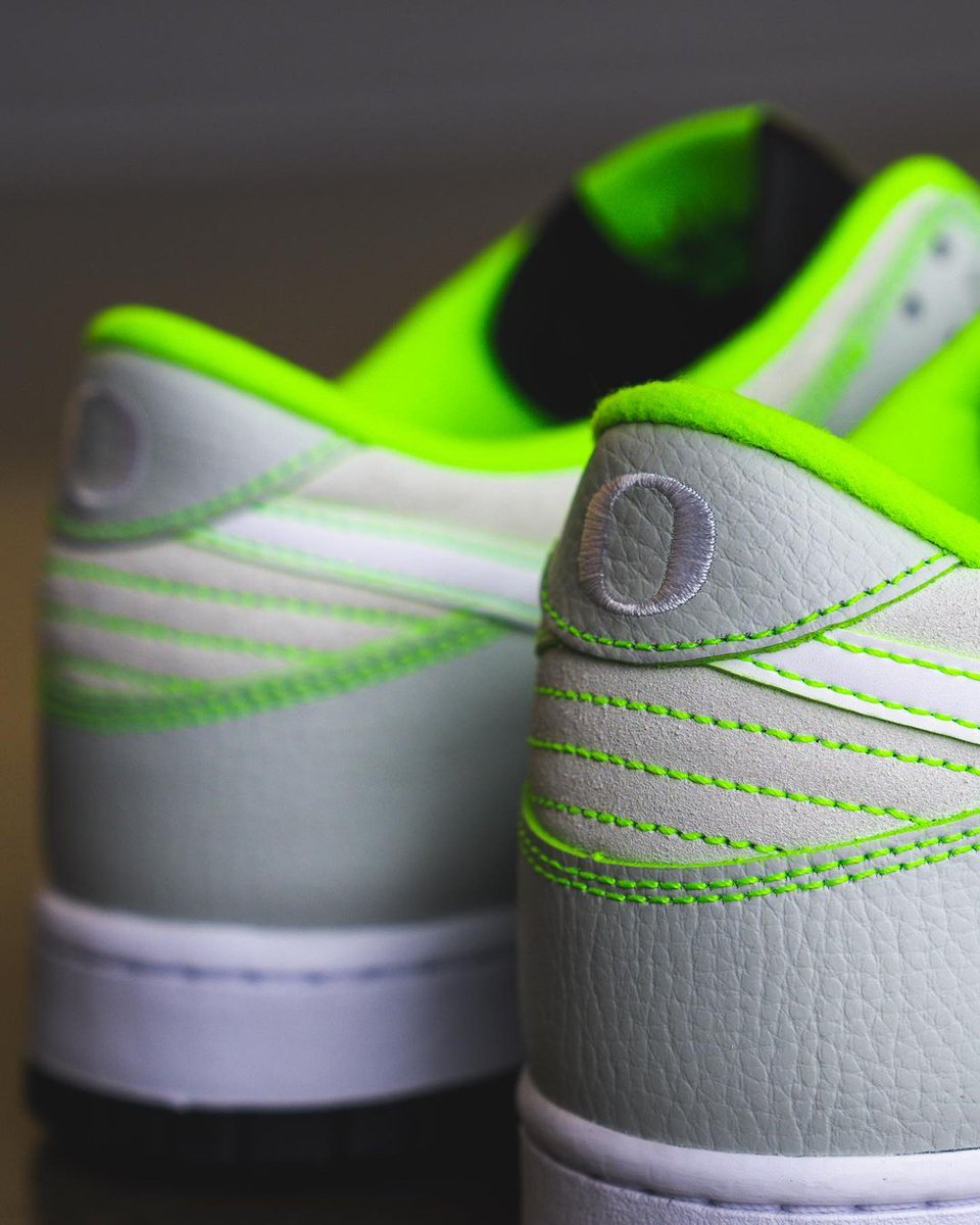 Oregon Nike Duck Low 🦆 

📸 <a href="/GoDucks/">GoDucks</a>