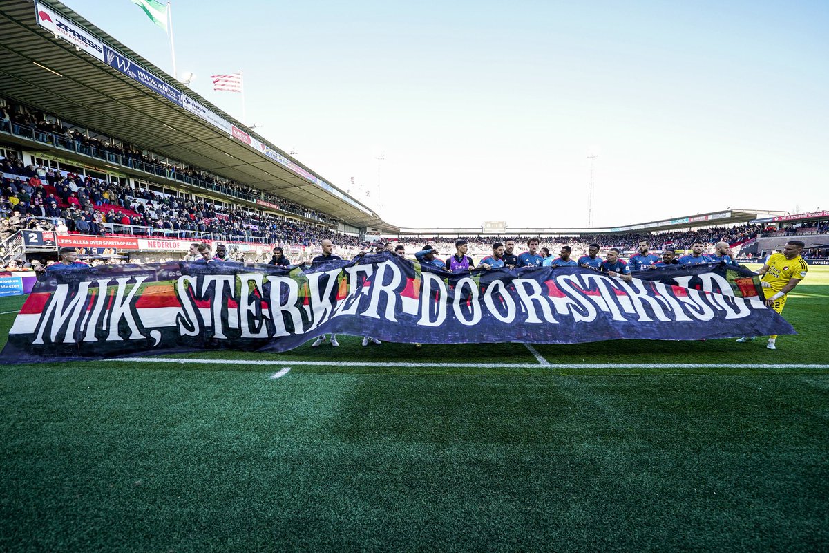 Feyenoord's tweet image. Mik Akkermans, we staan achter je. 💪