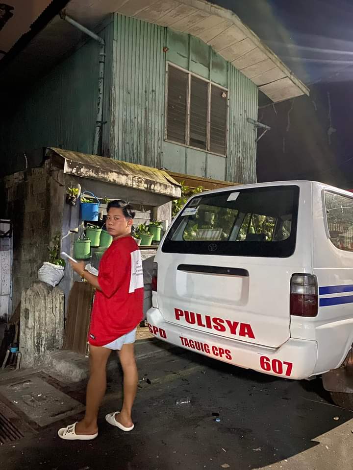 becca_rayos's tweet photo. kung papuputukan kita, bakit sa sentido? 😅 https://t.co/WnXfhL3qMS