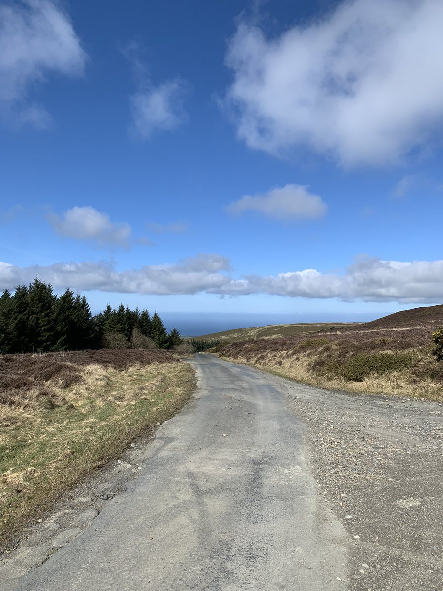 ‘Druidale, I’ve really missed you’ said no cyclist EVER. I swear there’s not a flat bit of road on this island 🇮🇲🚴‍♀️⛰️ @RoacheAndrew @robbleden