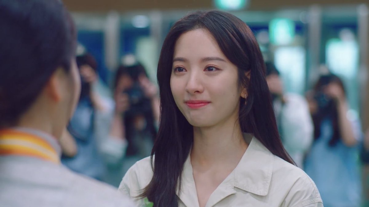 whyweewhy's tweet photo. happy one year to this scene of adult heerim 🫂 HEERIM WE LOVE YOUUUU https://t.co/8hGNQXB4HV