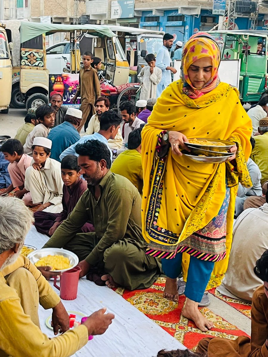 WaliBhayo's tweet photo. اسٹیپ فائونڈیشن کی جانب سے سکھر میں دسویں روزے کی افطاری ہوئی
#StepFoundation
@UNmigration
@UNICEF
@UNICEF_Pakistan
@UN
@UNHumanRights
@UNDP_Pakistan
@UNHCRUK https://t.co/N2VUMPh3wc