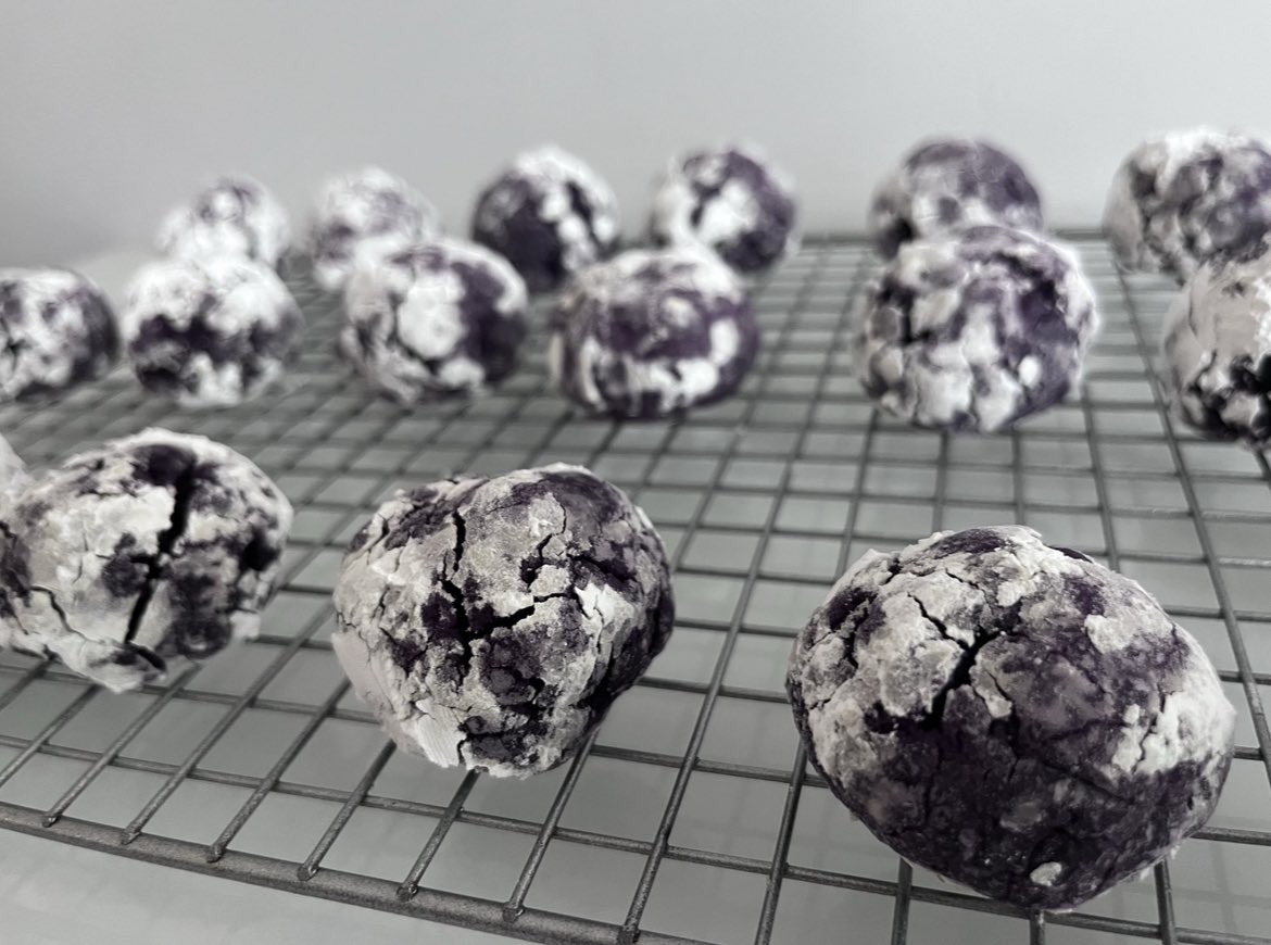 MealswithMark's tweet photo. @RodAPulido in honor of the release of the highly anticipated gay ya book “Chasing Pacquiao”. I made some delicious Ube cookies! Luke would be happy ;) https://t.co/xqpbAHzV3q