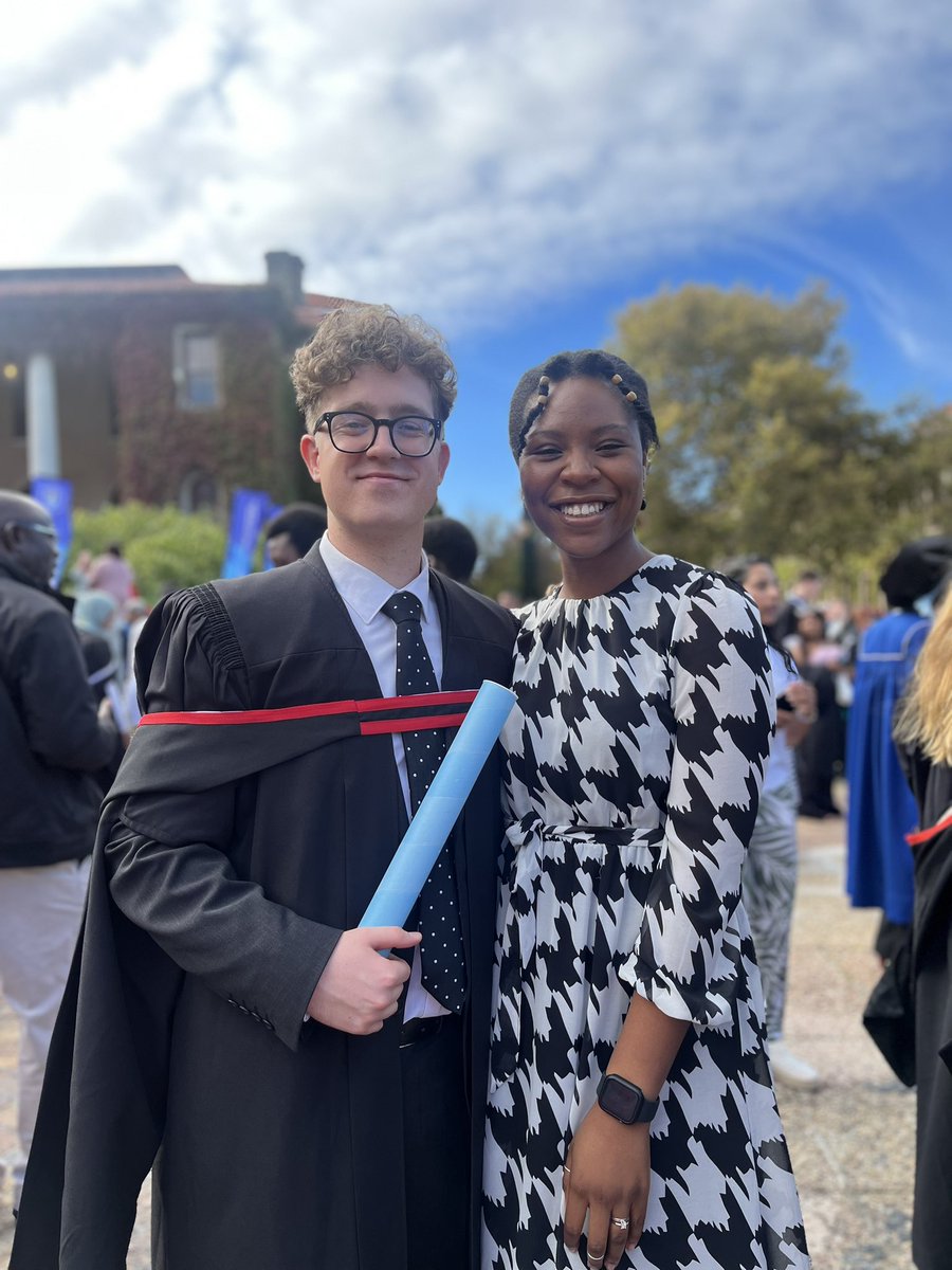 boden_regan's tweet photo. Blessed this week to graduate with my MBChB with distinction in the basic sciences, distinction in the clinical sciences and the degree with first class honours (summa cum laude) from @UCT_news . 

Here’s to serving as a medical doctor, and to future graduation ceremonies! https://t.co/iXZhOifYfT