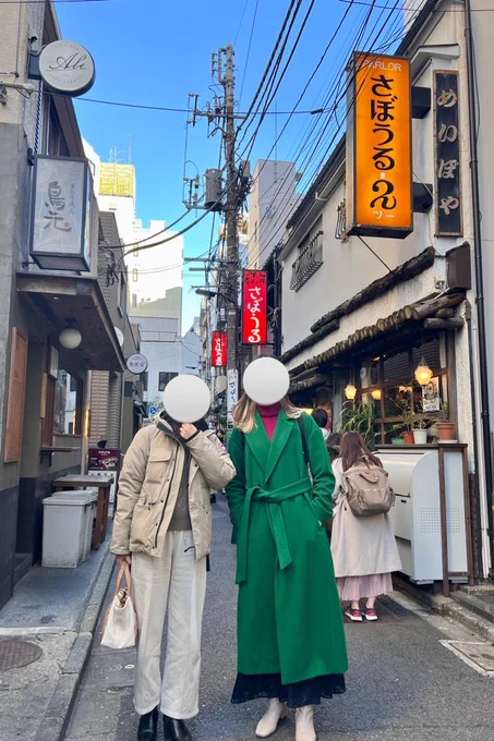 自分サイズの服がこの世にあるって、存在を祝福されてるレベルで嬉しいんですよね…(180cm女性)(1枚目は本日上下お買い上げした) 