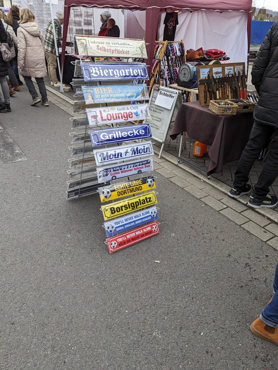 CanSefzick's tweet photo. Preisfrage: Warum wird man als Schalker hier nicht kaufen? #s04 https://t.co/HIWsoGQVIH