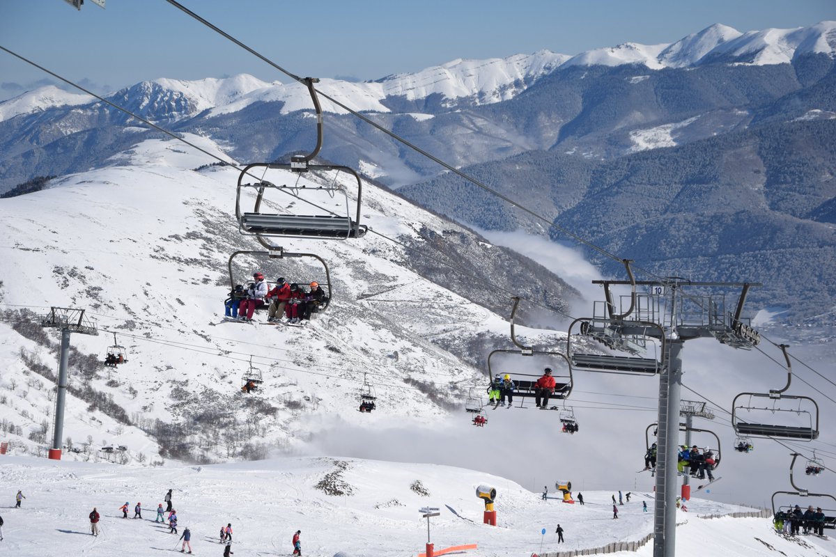 SaintLaryAlti's tweet photo. La saison hiver 2022-2023 est officiellement terminée ! 
Un grand merci à toute l’équipe d'@Altiservice Saint-Lary qui a fait un super travail pendant toute la saison. Un grand merci à vous de nous avoir fait confiance, cela a été un vrai plaisir de vous accueillir. 
RDV cet été https://t.co/5Jy0lurdoK