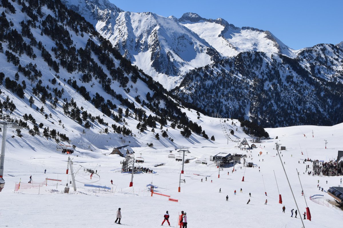 La saison hiver 2022-2023 est officiellement terminée ! 
Un grand merci à toute l’équipe d'<a href="/Altiservice/">❄Altiservice ⛷🏂</a> Saint-Lary qui a fait un super travail pendant toute la saison. Un grand merci à vous de nous avoir fait confiance, cela a été un vrai plaisir de vous accueillir. 
RDV cet été