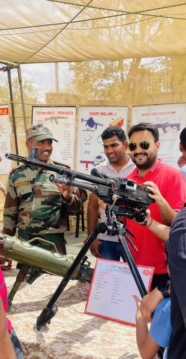 AmratanshP's tweet photo. आत्मनिर्भरता से आत्मविश्वास ..
फ़ौजी मेला #भोपाल 02.04.23 #must_visit 
@DefenceMinIndia @adgpi @IndiannavyMedia @IAF_MCC @rajnathsingh @narendramodi https://t.co/UHloEOZJWx
