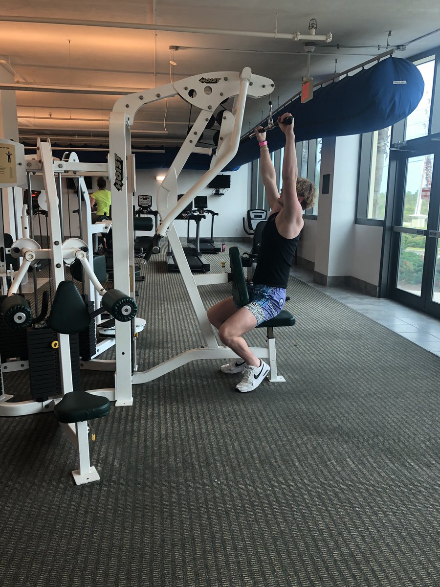 hunterconrad40's tweet photo. No days off @mpriceTOUGH getting the workout in with @Trent_dodd24  good arm day and sprints up stairs 16 floors #orangebeach #springbreack https://t.co/78vOWDVqJJ