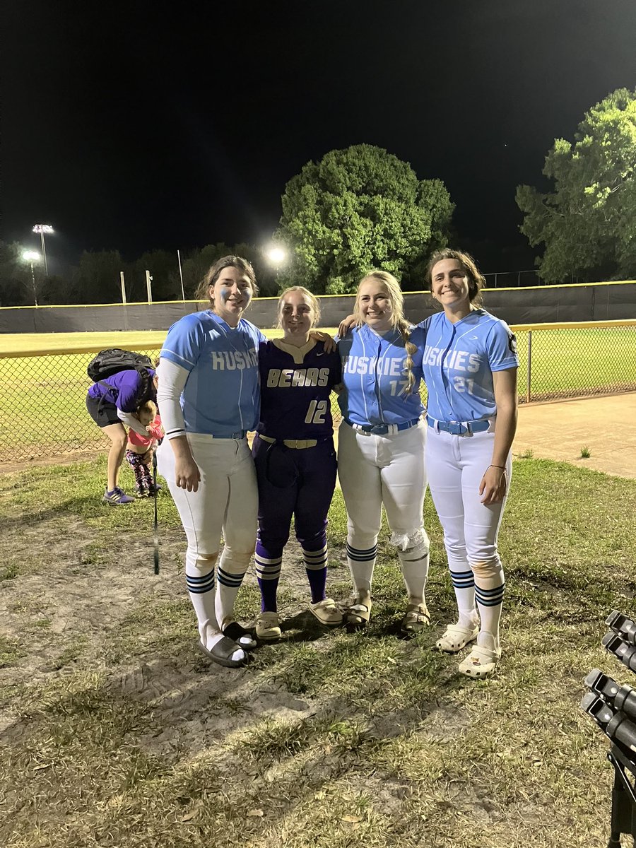 Hannah Booth tweet media