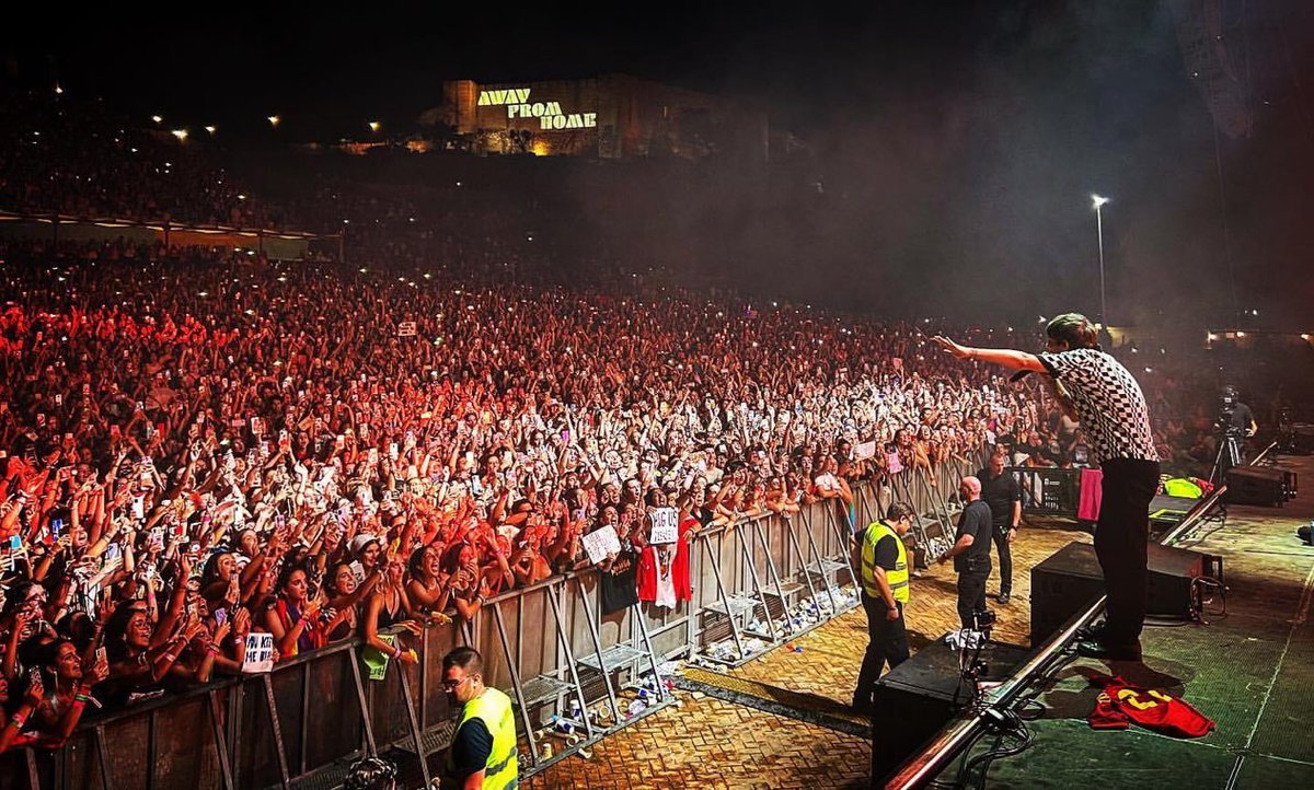 91finerohit's tweet photo. RT IF YOU ARE REALLY PROUD OF LOUIS TOMLINSON. https://t.co/WlzBDeXK9f