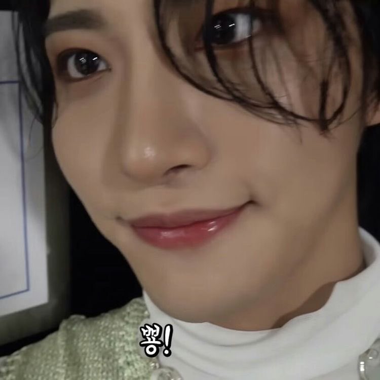 hwasoftpics's tweet photo. happy seonghwa day <3 https://t.co/igch5Tjtbr