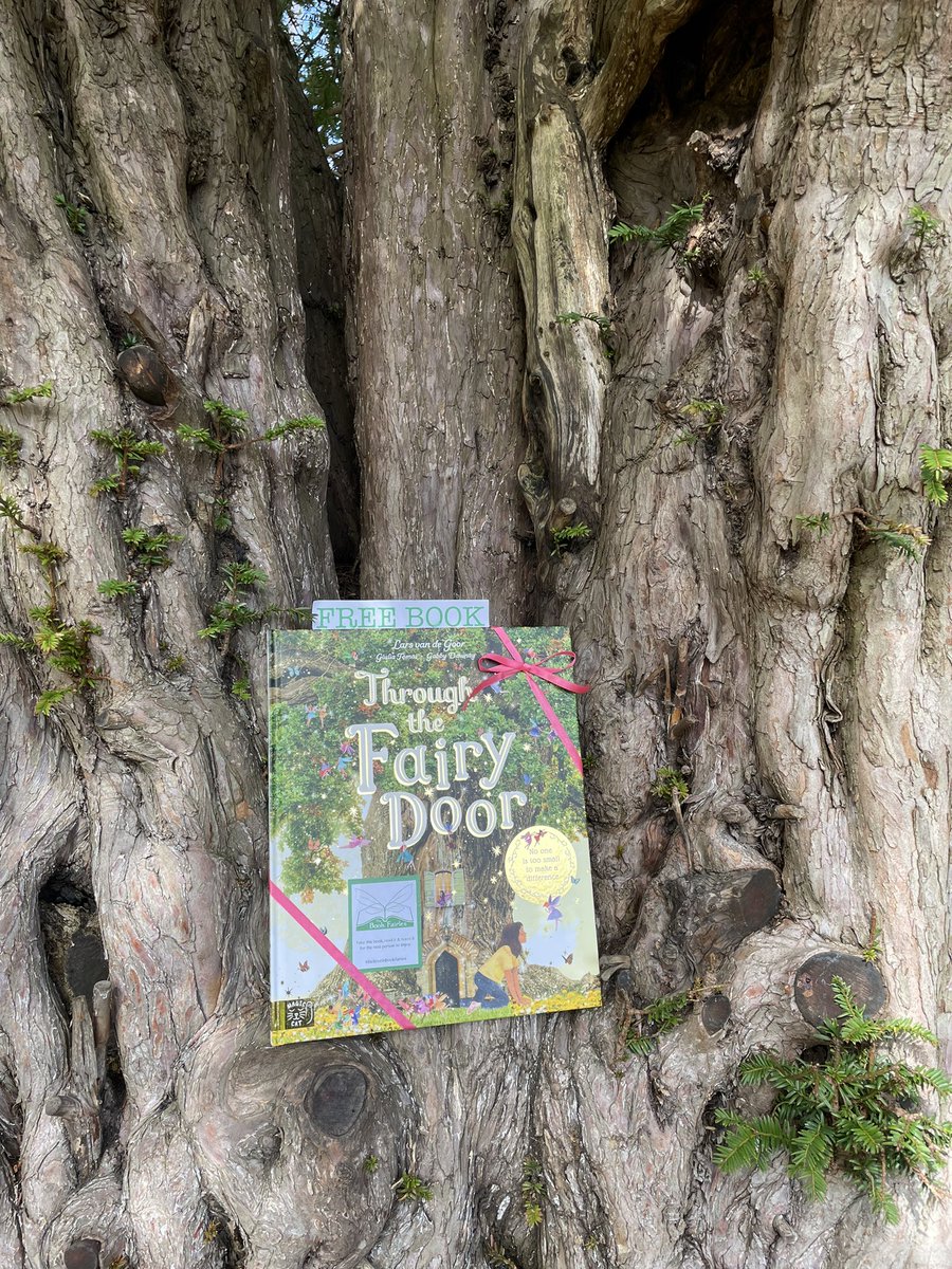 Jennife09761350's tweet photo. “Everything living is growing, says the fairy”
The Book Fairies are sharing copies of #ThroughtheFairyDoor today! What a perfect book for us to hide. Who will be lucky enough to spot one?
#ibelieveinbookfairies #TBFFairyDoor #TBFMagicCat #MagicCatPublishing #Edinburgh https://t.co/17bNEvd5cw