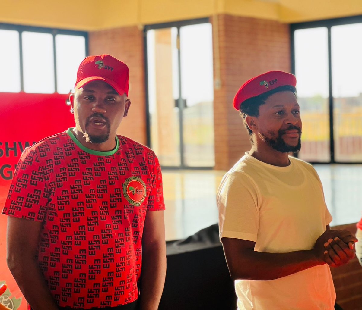 EFFGautengProv's tweet photo. The Convener Deployee to Gauteng, Commissar Dr @MbuyiseniNdlozi, and the Provincial Chairperson Nkululeko Dunga @DungaLeko alongside the Councillor Candidate addressing the Community of Bronkhorstspruit,  Ward 105 in Sokhulumi ahead of the By-Elections.
#VoteEFF
#EFFTurns10 https://t.co/t56hu1wZ20