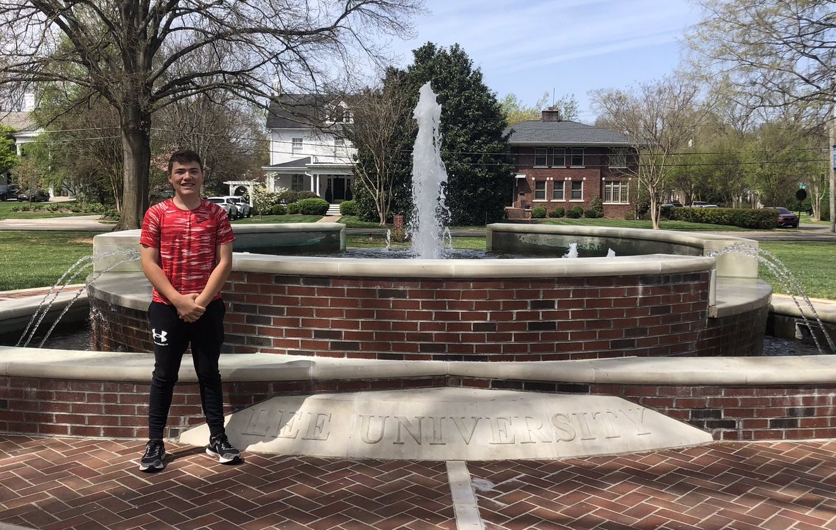 GoLowLeo's tweet photo. Had a great time at #LeeDay on Saturday, learning about all that @LeeU has to offer. Thank you to everyone (staff and students) that worked so hard to put together this great event! https://t.co/VFhI5okjYw