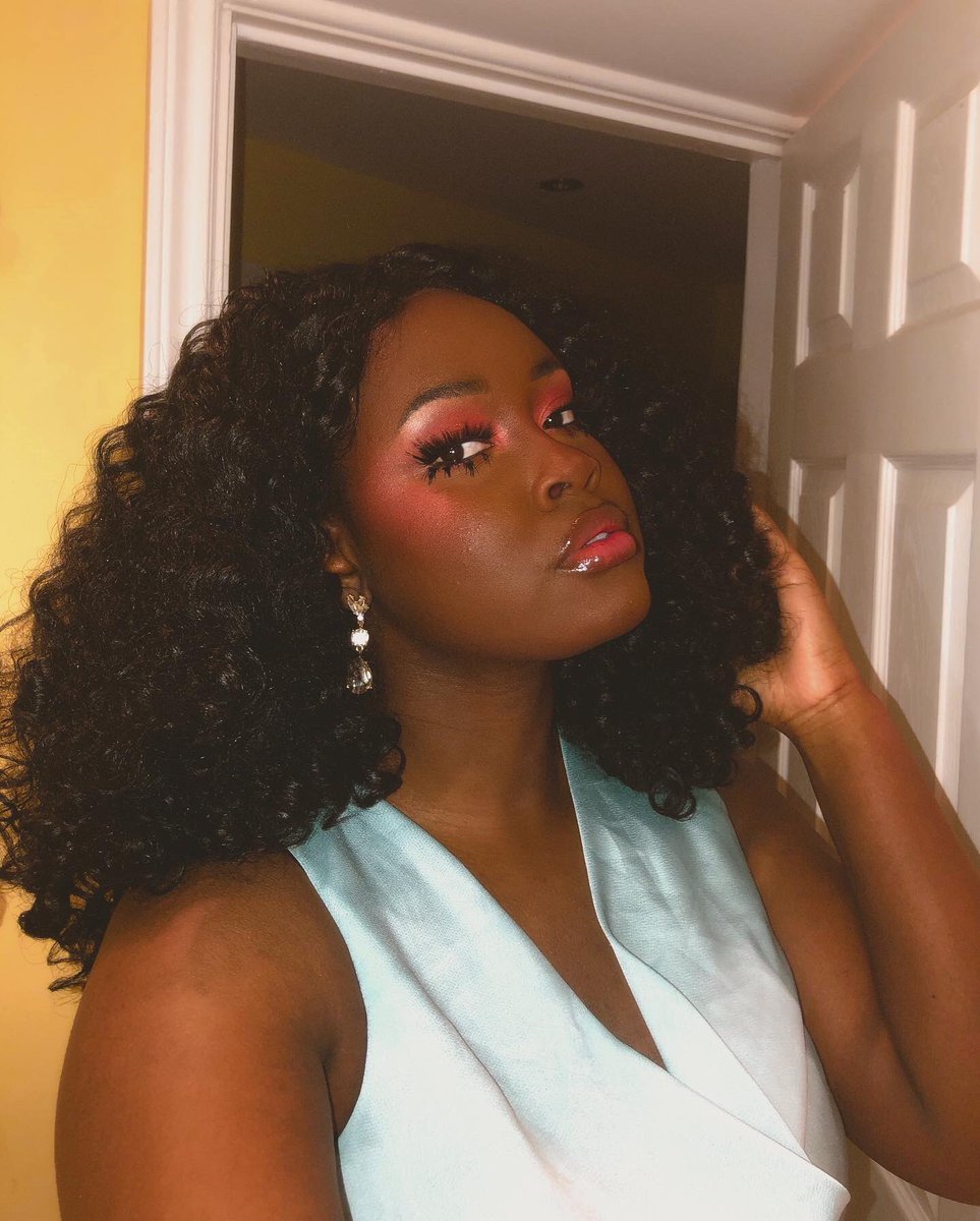 naomiw00's tweet photo. Inspo @Zendaya SAG awards by @RaoulAlejandre 
Spring makeup 🍑🧡

#springmakeup #zendaya #makeuptutorial #zendayamakeup #sagawards #softglam #raoulalejandre #orangeblush #peachmakeup #blackgirlmakeup #2023makeup #60smakeup #sephorasquad #sephorasquad2023 https://t.co/Ti698VvBYD