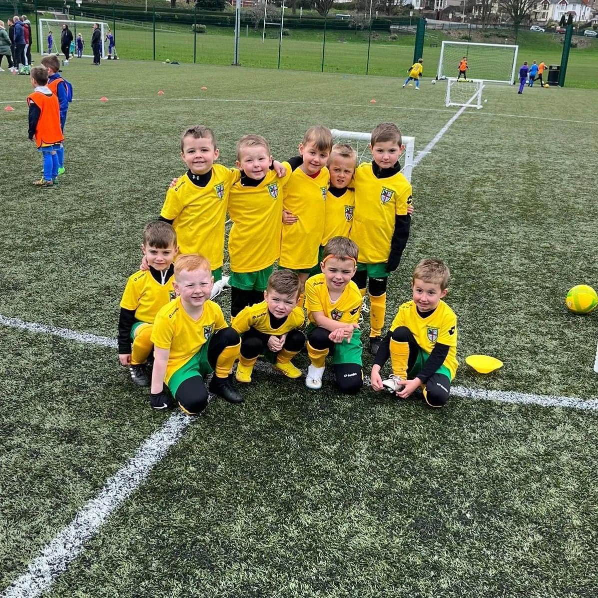CwmWelfareAFC's tweet image. Brilliant to see our u5/6's play their first game today 🙌🏼! Big thanks to @tonyrefailbgc for hosting. 💛💚