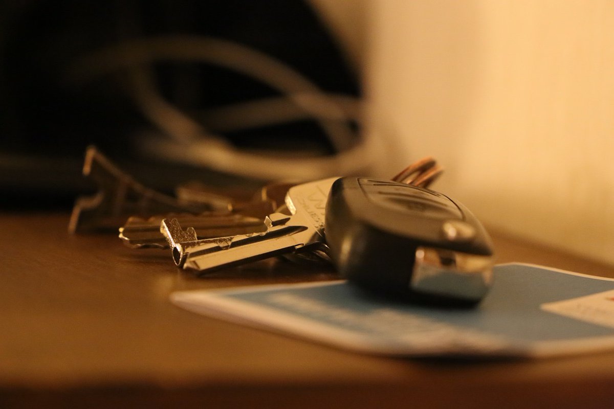 cochesnet's tweet photo. Ayúdanos respondiendo esta breve #encuesta sobre tus preferencias al comprar un coche y entra en el sorteo de 8 tarjetas Amazon por valor de 50€! https://t.co/I8ji8TwTt9 https://t.co/HFxPwnR0kf