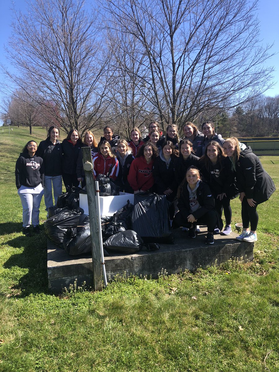 phsgsoccer's tweet photo. For 15 yrs, PHSGS has been cleaning this stretch of road. You are making a difference in your community. Thank you. https://t.co/g1PO1N98Z8