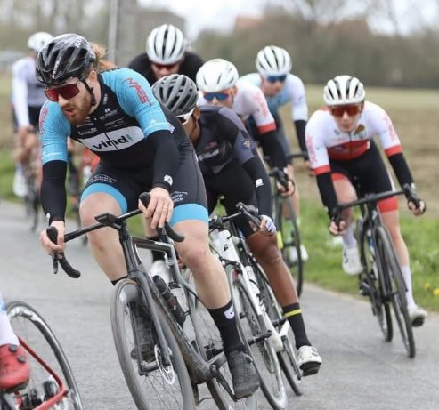 sharpready's tweet image. Wat een @sharpready weekend! @johnrossclauw wint zaterdag de #slagompassendale #ovwf #Vind @MatthiasSandra2 wordt 6/53 te #Bellem #klimmertje @arnoverschaeve 25/106 in het vlakke #Varsenare en #lastbutnotleast @TaillieuEvelien wint #atb #cross te #Hapert 7/65 1ste Dame 🥳👊💪👌👏