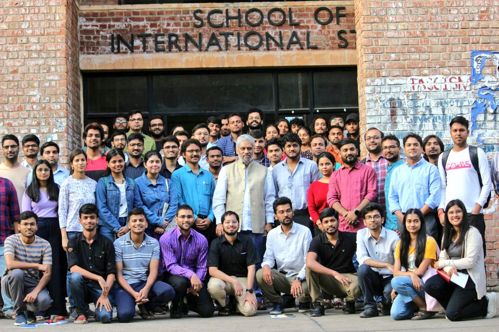 india_irsoc's tweet photo. We had a great time hosting Dr @MohanCRaja for a special, jam-packed session on India's place in the world &amp; doing IR scholarship in India. Thanks to Dr Mohan and IR enthusiasts who turned up on a Sunday afternoon for discussion, a strong testimony to our shared passion for IR!🌻 https://t.co/TQUP1cvzea