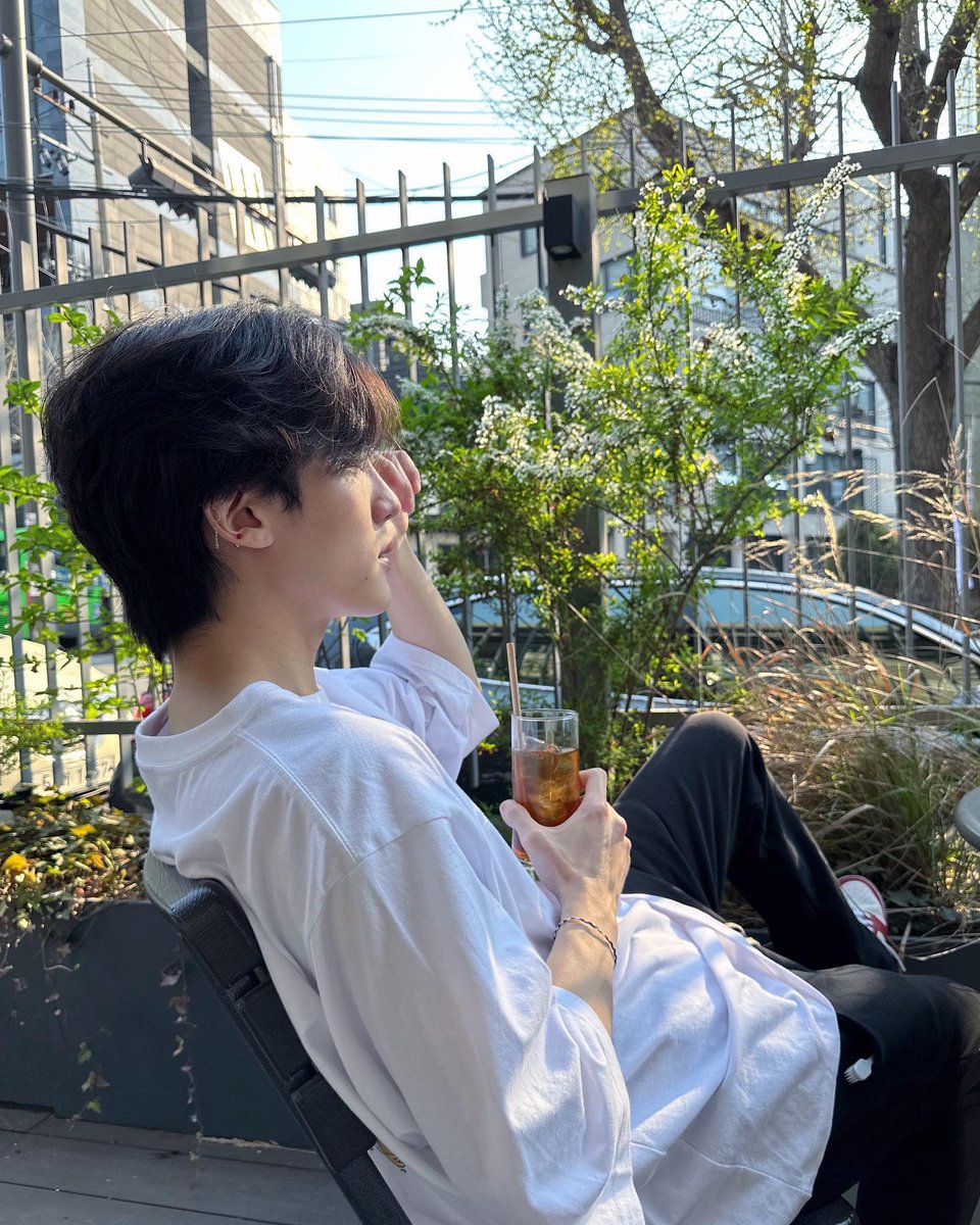 junghoonmx's tweet photo. Instagram | 020423
¿Qué tal un cepillo de dientes en mi bolsillo?
#오메가엑스 #OMEGA_X #정훈 #JUNGHOON #junghoonmx https://t.co/DoZtsOxTre