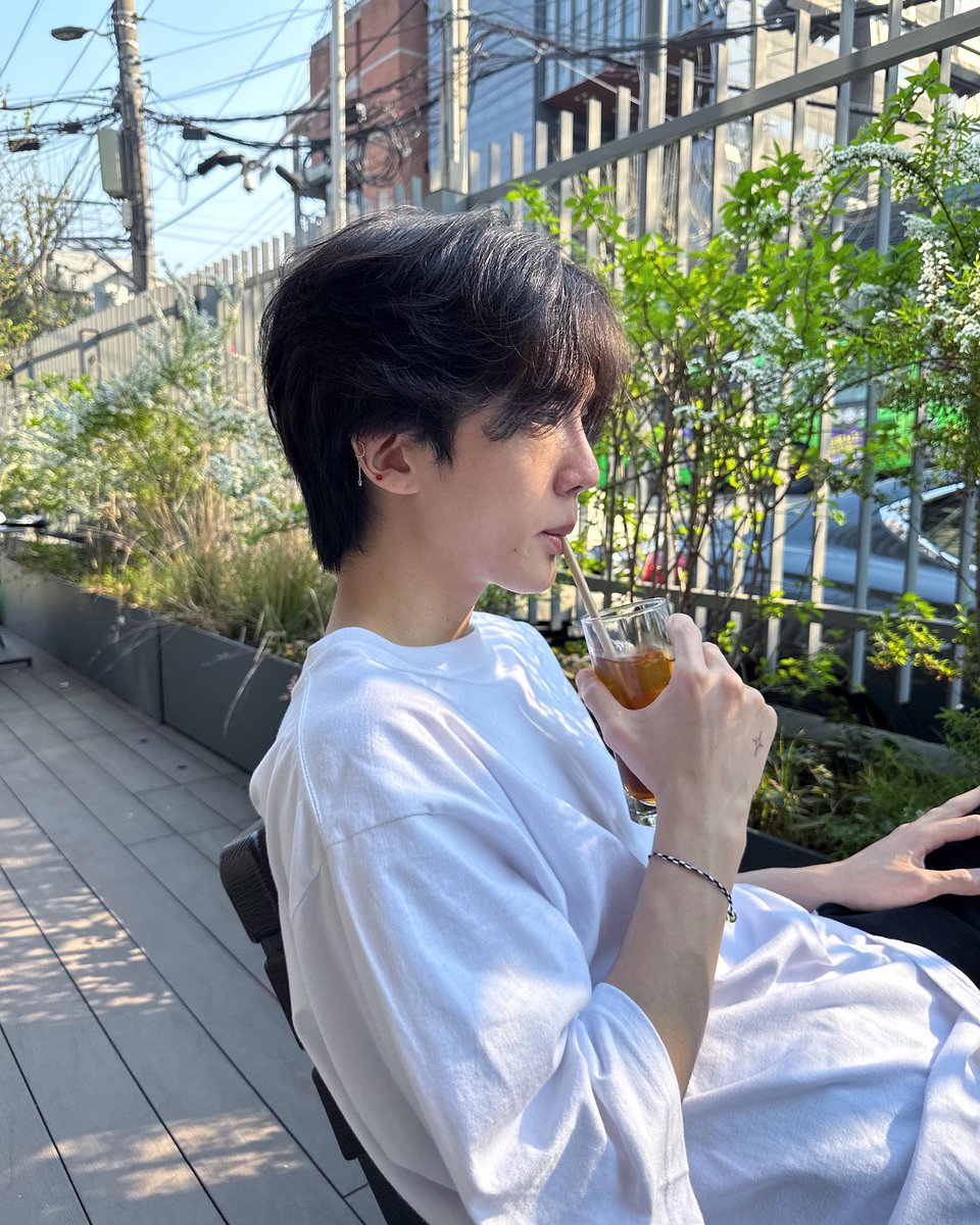 junghoonmx's tweet photo. Instagram | 020423
¿Qué tal un cepillo de dientes en mi bolsillo?
#오메가엑스 #OMEGA_X #정훈 #JUNGHOON #junghoonmx https://t.co/DoZtsOxTre